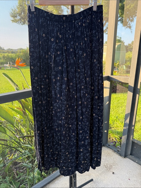 Talbots Dresses & Skirts - Talbots Navy Floral Pleated Maxi Skirt with Tiny Blossoms